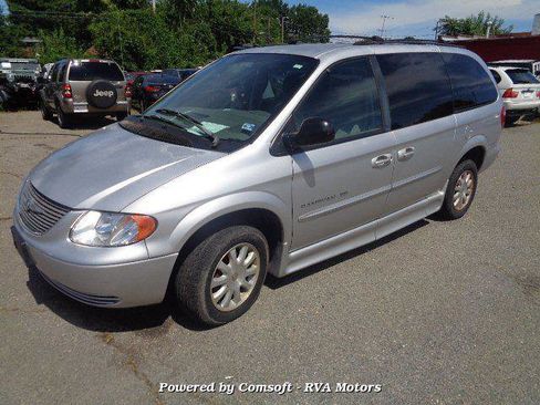 Used 2003 Chrysler Town & Country LX image 13