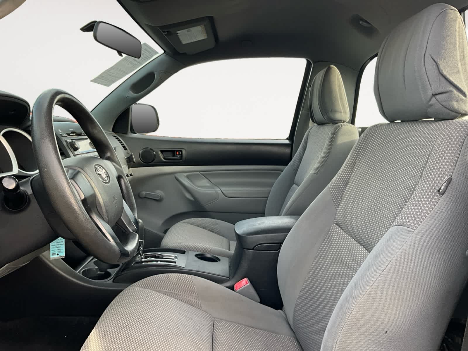 Used 2012 Toyota Tacoma 4x4 Regular Cab image 9