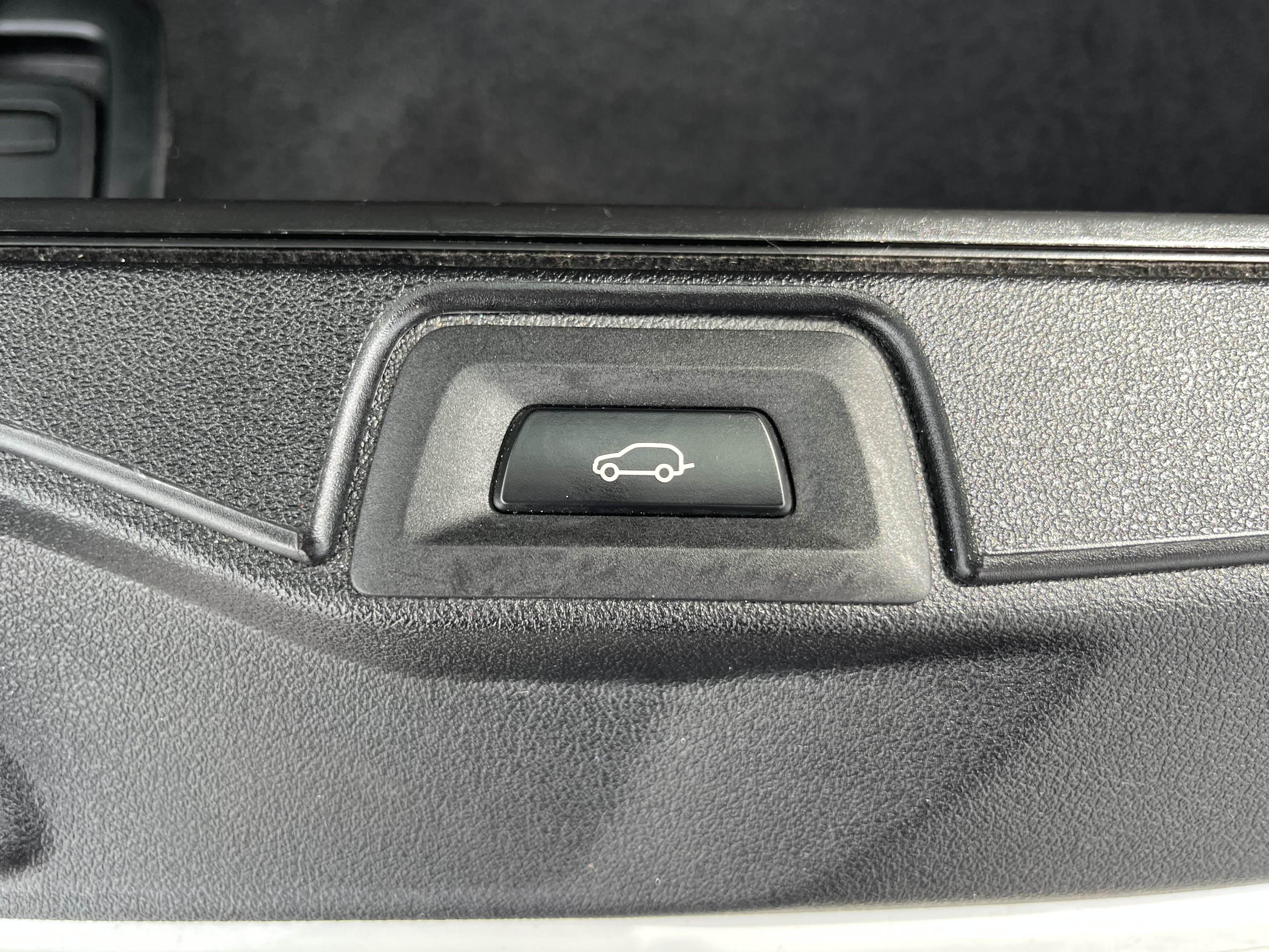 Used 2019 BMW X5 xDrive40i w/ Premium Package 2 AWD/4WD image 16