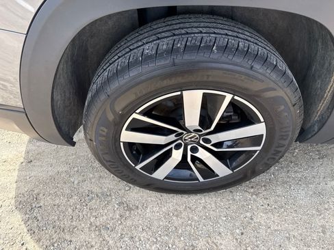 Used 2023 Volkswagen Atlas SE AWD/4WD image 8