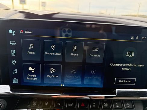 Used 2025 Chevrolet Silverado 2500 ZR2 w/ Technology Package image 16