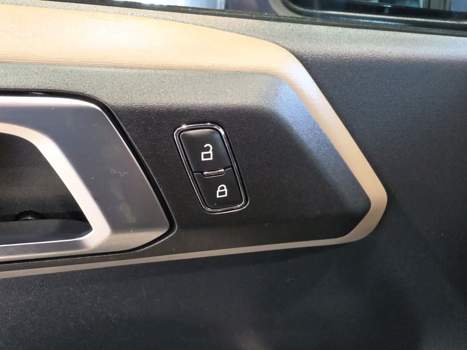 Used 2023 Ford Bronco Wildtrak AWD/4WD image 16