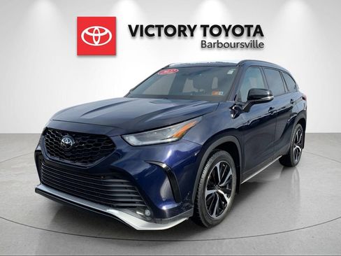 Used 2022 Toyota Highlander XSE image 1