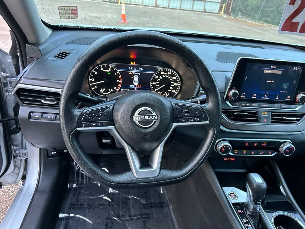 Used 2024 Nissan Altima 2.5 SV FWD image 16