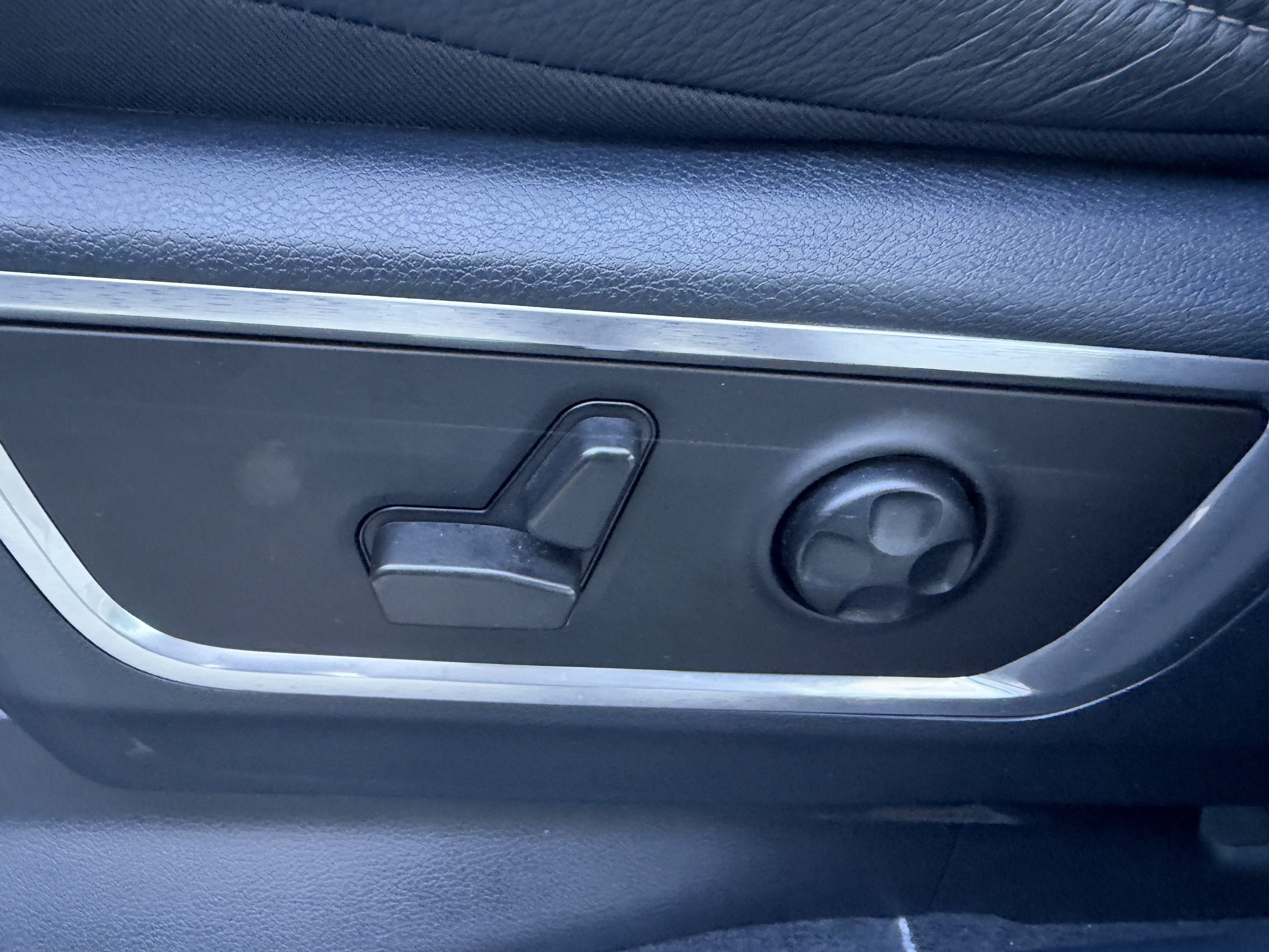 Used 2022 RAM 1500 Limited AWD/4WD image 36