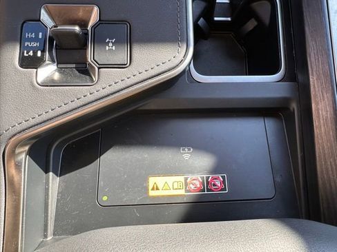 Used 2024 Lexus GX 550 550 Luxury+ w/ Accessory Package (2T) image 18