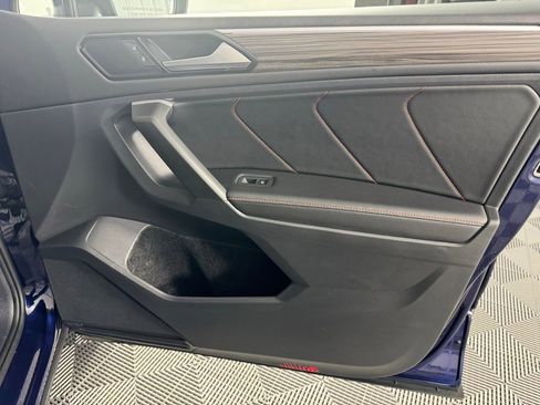 Used 2024 Volkswagen Tiguan Wolfsburg Edition image 28