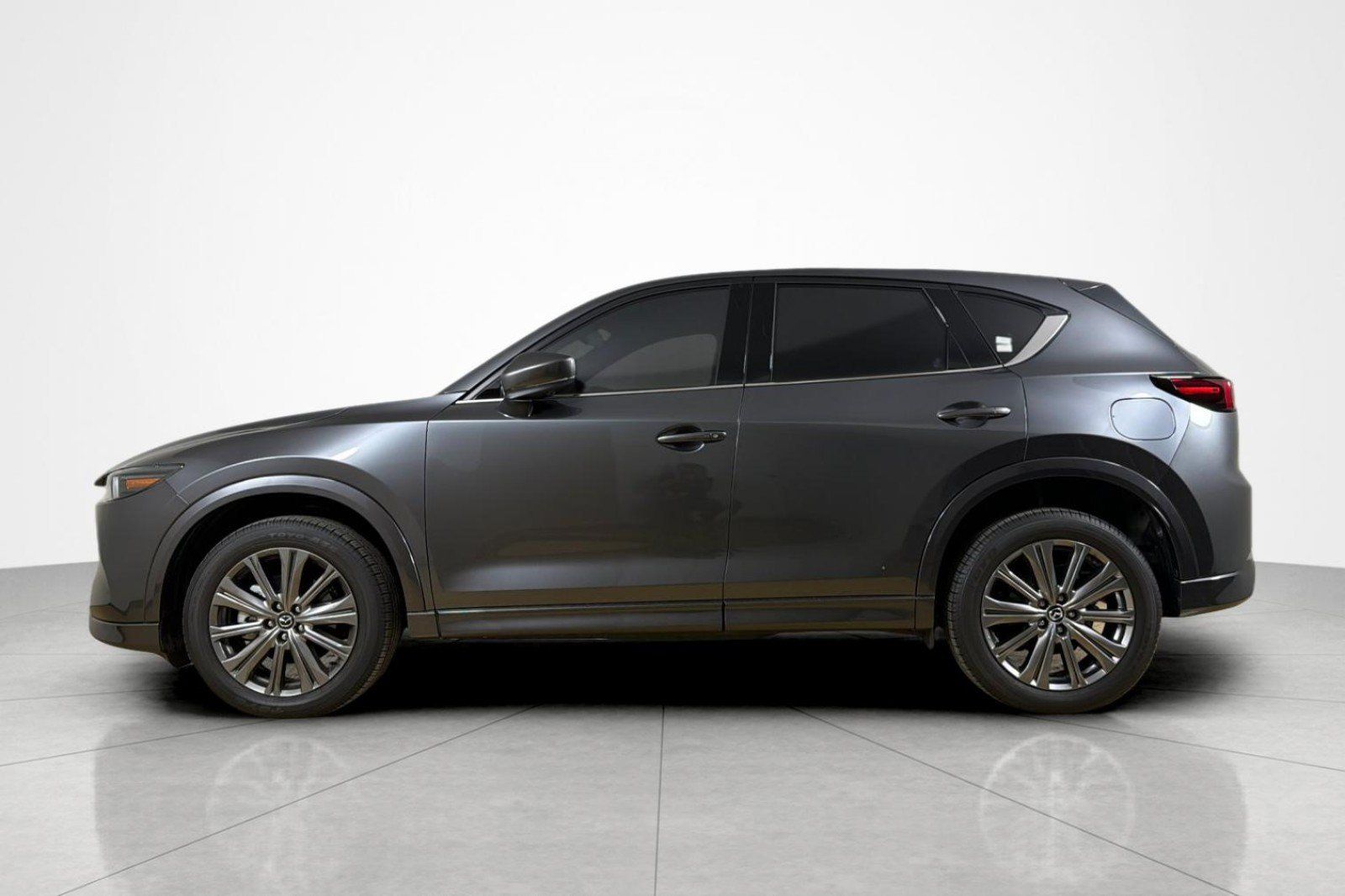 Used 2024 MAZDA CX-5 Signature AWD/4WD image 2