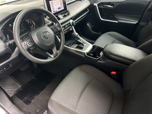 Used 2024 Toyota RAV4 XLE FWD image 9