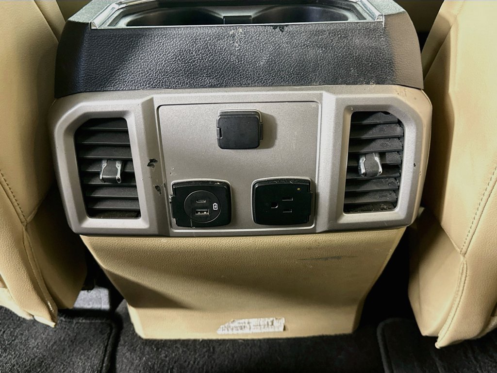 Used 2020 Ford F350 Lariat w/ Lariat Ultimate Package AWD/4WD image 21