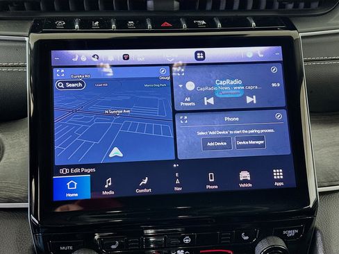 Used 2022 Jeep Grand Cherokee L Limited image 21