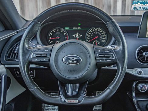 Used 2018 Kia Stinger GT2 image 14