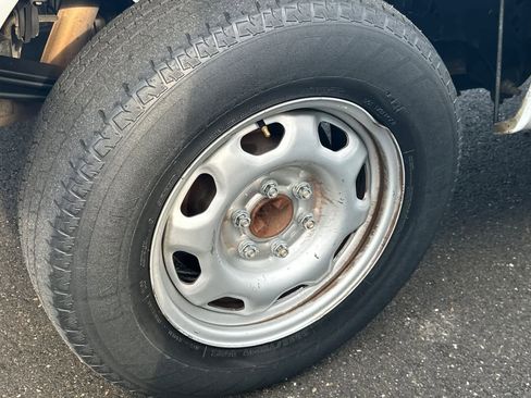 Used 2011 Ford F150 XL image 14