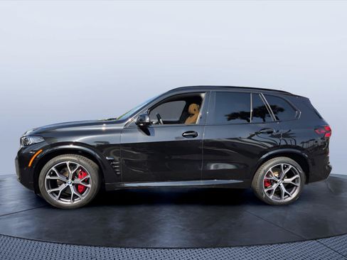 Certified 2025 BMW X5 xDrive40i w/ M Sport Package AWD/4WD image 3