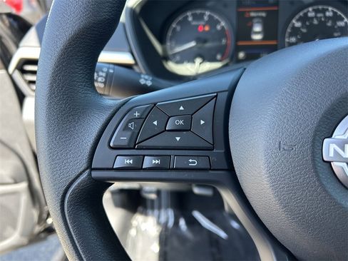 Used 2025 Nissan Altima 2.5 S image 25