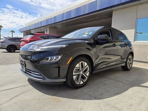 Used 2022 Hyundai Kona Limited image 2