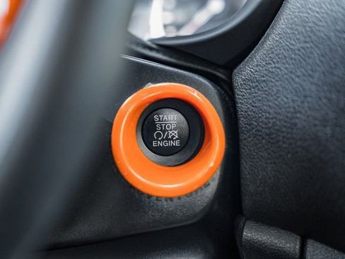 Used 2020 Jeep Renegade Latitude w/ UConnect 8.4 Nav Group image 29