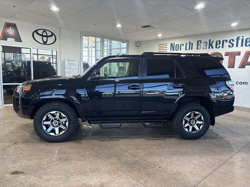 Certified 2024 Toyota 4Runner TRD Off-Road Premium w/ Moonroof Package AWD/4WD image 7