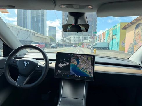 Used 2020 Tesla Model Y Long Range AWD/4WD image 21