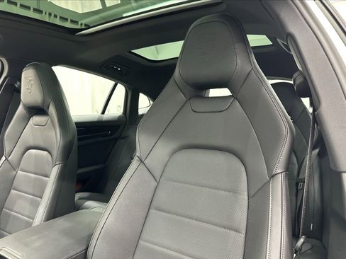 Certified 2024 Porsche Panamera 4 image 5