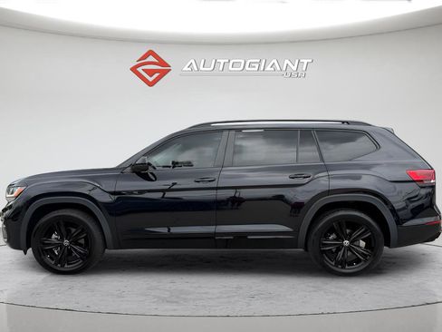 Used 2023 Volkswagen Atlas SEL R-Line AWD/4WD image 6
