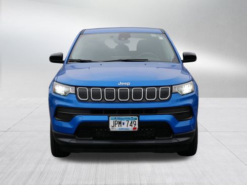 Used 2022 Jeep Compass Sport image 2