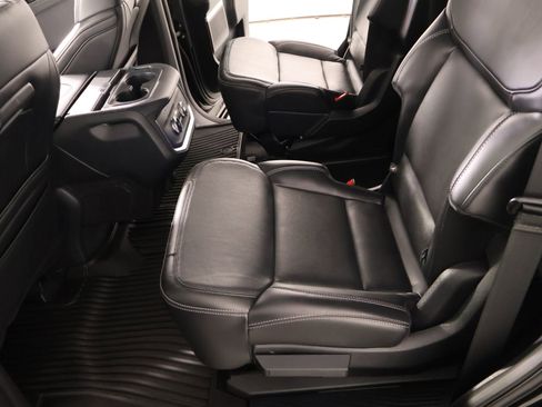 Used 2025 Ford Expedition Platinum w/ Stealth Performance Package AWD/4WD image 13