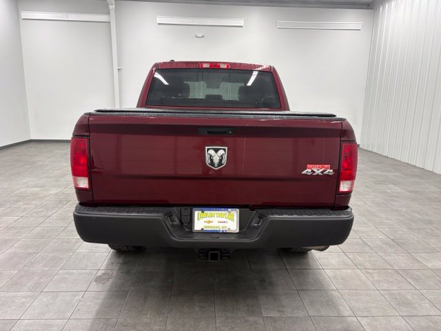 Used 2017 RAM 1500 Express AWD/4WD image 3