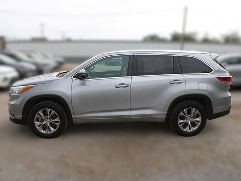Used 2015 Toyota Highlander XLE image 16