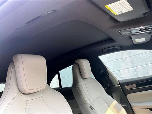 Certified 2025 Porsche Macan 4 Electric AWD/4WD image 27