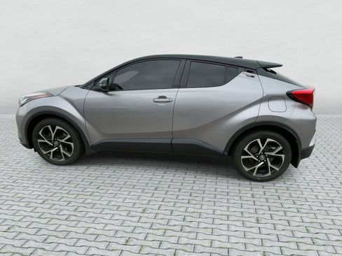 Used 2020 Toyota C-HR XLE FWD image 5