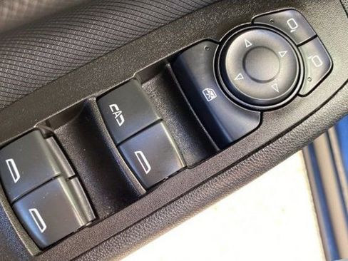 Used 2022 Chevrolet Equinox RS w/ LPO, Floor Liner Package image 16