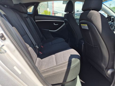 Used 2016 Hyundai Elantra GT FWD image 25
