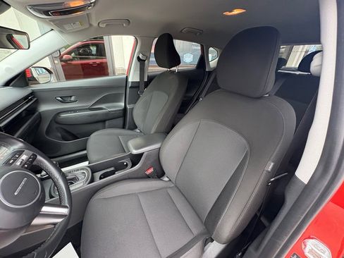 Used 2025 Hyundai Kona SEL FWD image 13
