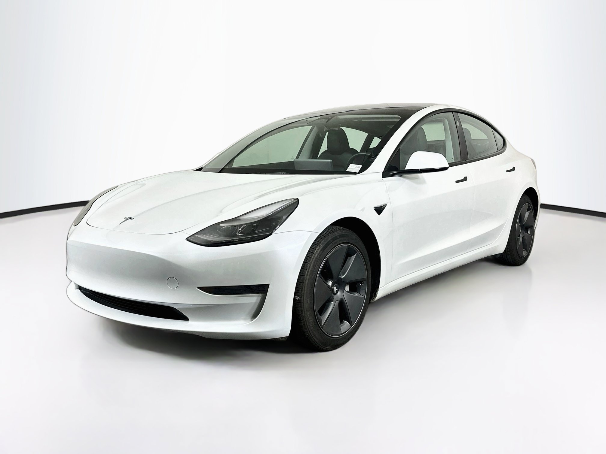 Used 2023 Tesla Model 3 Standard Range RWD image 3