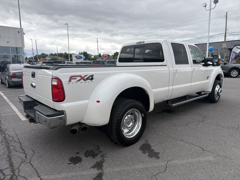 Used 2016 Ford F450 Lariat w/ Lariat Ultimate Package AWD/4WD image 3