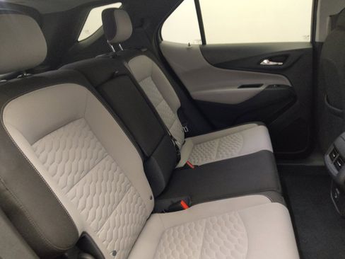 Used 2020 Chevrolet Equinox LT FWD image 19