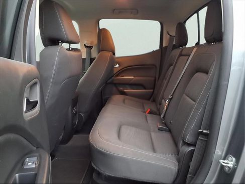 Used 2020 GMC Canyon SLE image 12