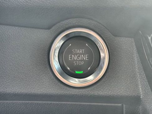 Used 2026 Chevrolet Traverse LT w/ Sun and Wheel Package image 16