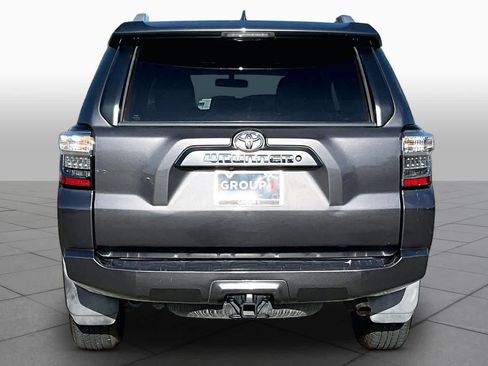 Used 2016 Toyota 4Runner SR5 RWD image 5