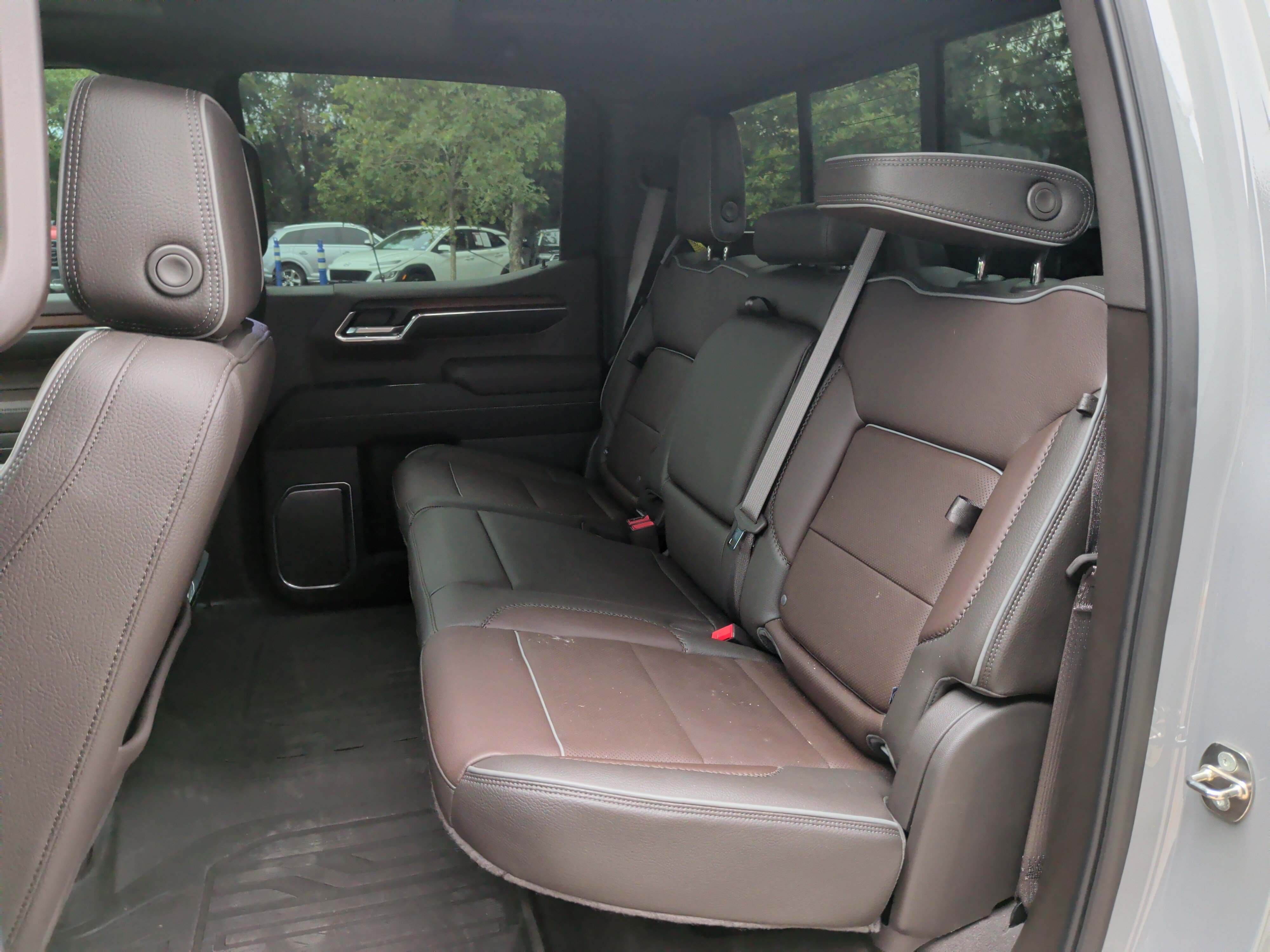 Used 2024 GMC Sierra 1500 Denali w/ Denali Reserve Package AWD/4WD image 32