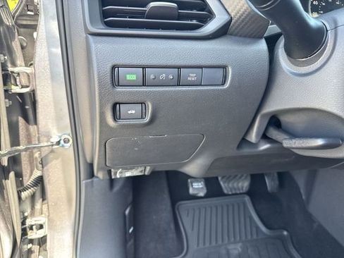 Used 2025 Nissan Sentra S image 23