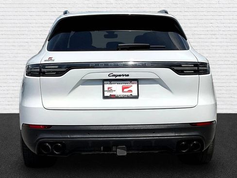 Used 2023 Porsche Cayenne w/ Premium Package AWD/4WD image 5