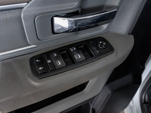 Used 2017 RAM 2500 SLT image 43