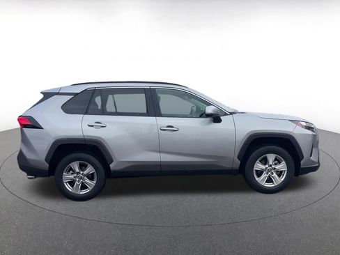 Used 2025 Toyota RAV4 XLE image 16