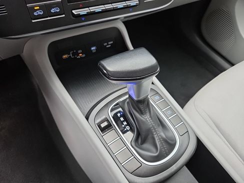 Used 2025 Hyundai Kona SEL FWD image 27