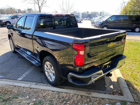 Used 2022 Chevrolet Silverado 1500 LTZ w/ LTZ Premium Package image 30