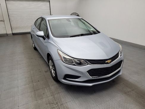 Used 2017 Chevrolet Cruze LS image 13