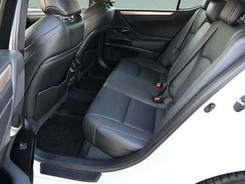 Used 2022 Lexus ES 350 F Sport w/ Accessory Package 2 FWD image 15