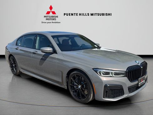 Used 2021 BMW 750i xDrive w/ Luxury Rear Seating Package AWD/4WD image 3